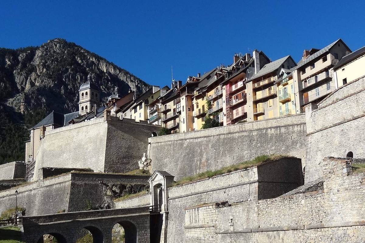 remparts de bri (2)