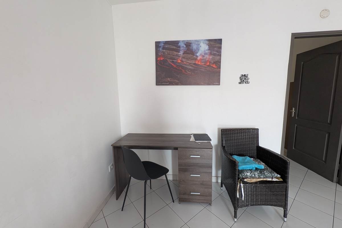 T3  bureau séjour salon