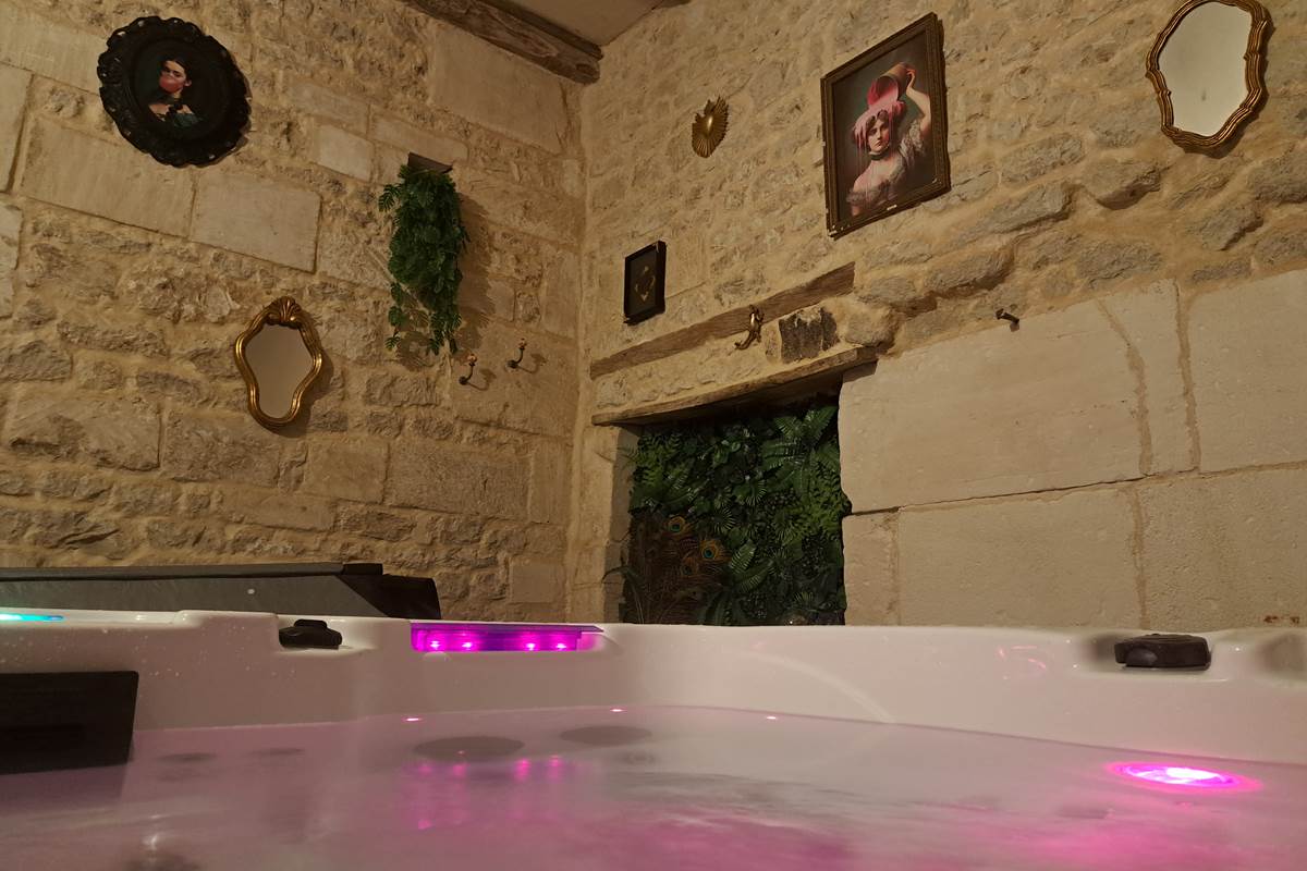 Le Logis du Meunier, logement insolite et romantique avec spa privatif