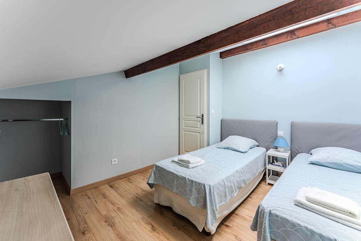 Chambre 2 lits simple 80x200 gîte 2