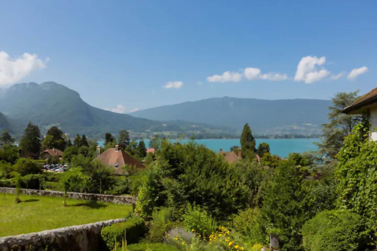 01-Le jardin de talloires-VUE SALON