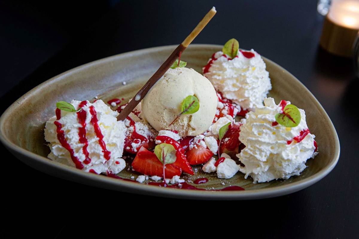 Fraises façon vacherin