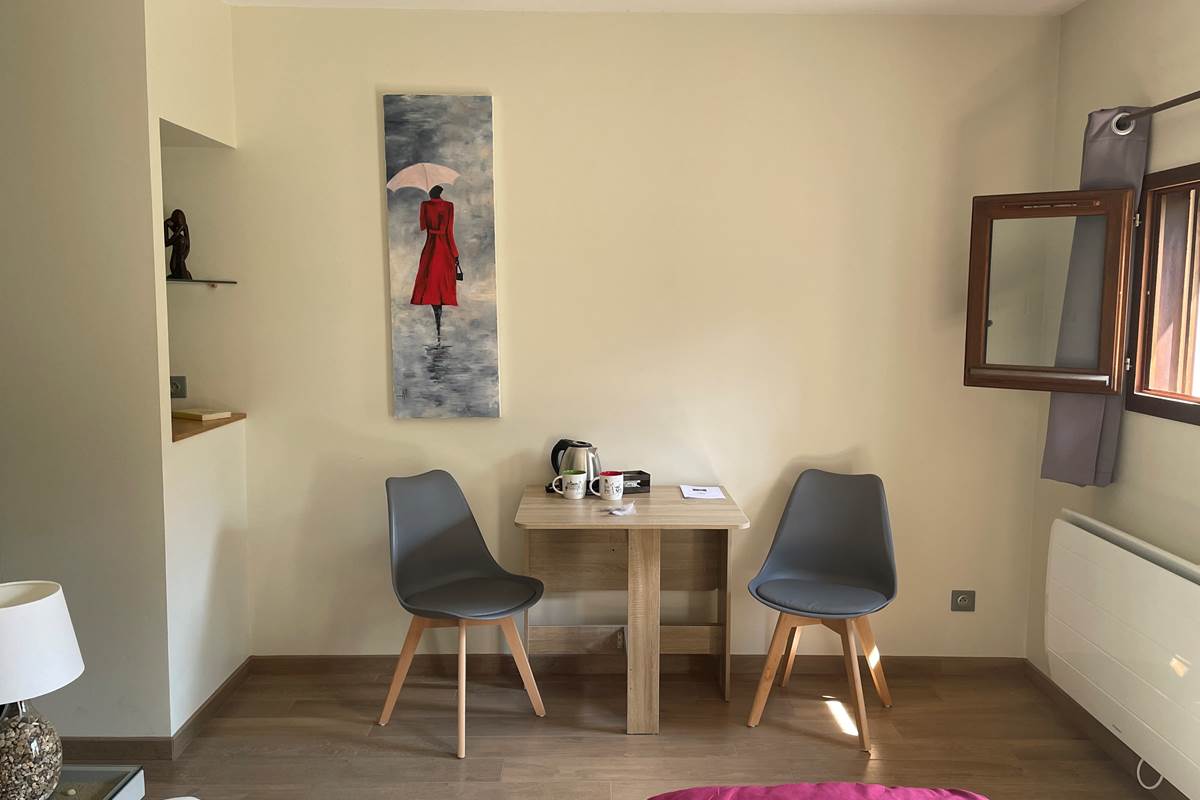 Coin table-chaises