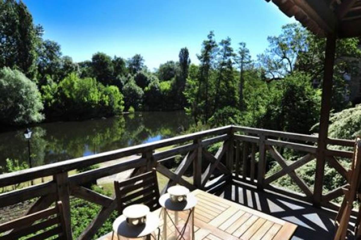 Vue du balcon sur la Dordogne
