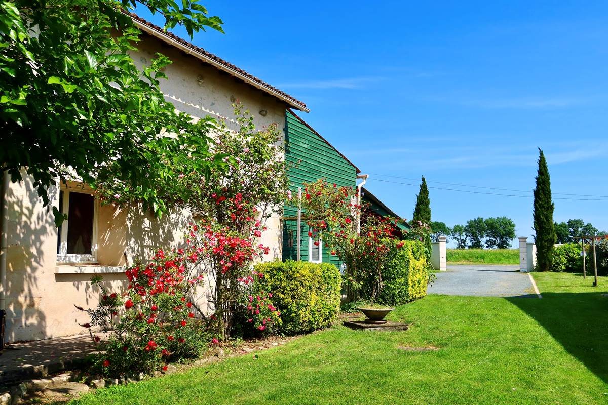 L'entrée de La Maison de Famille