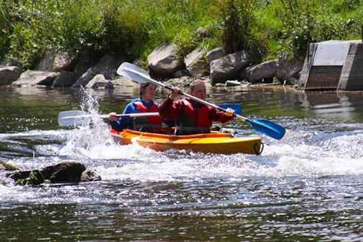 Kayak "Les Remous" à 5 ' à pied du gîte