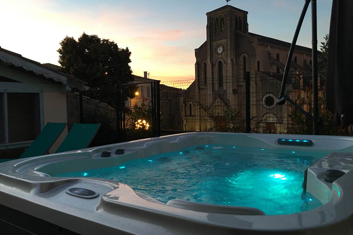 Le jacuzzi depuis le roof-top