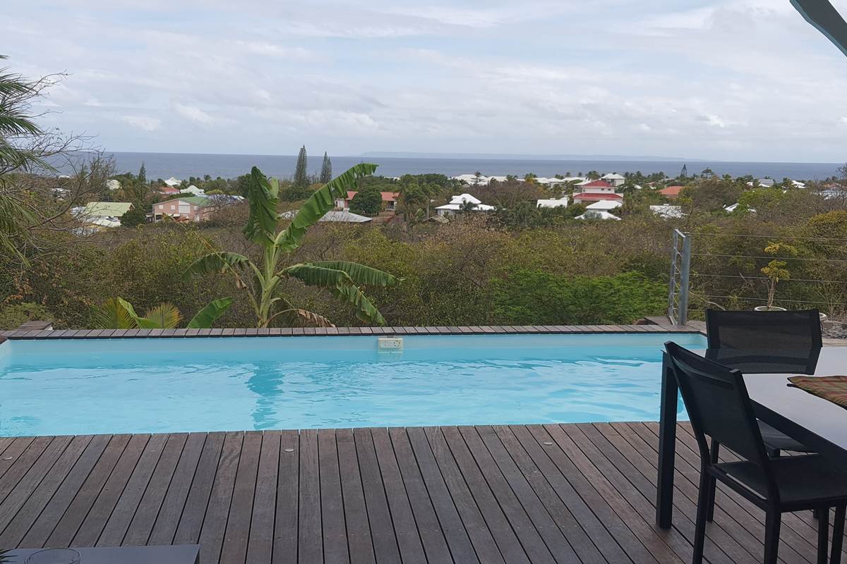 Piscine vue mer