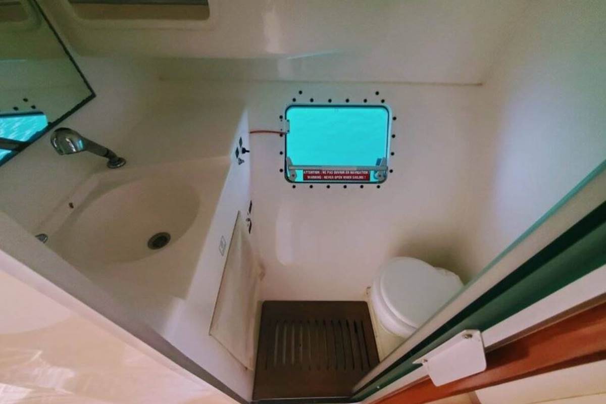 SALLE D'EAU ET TOILETTES