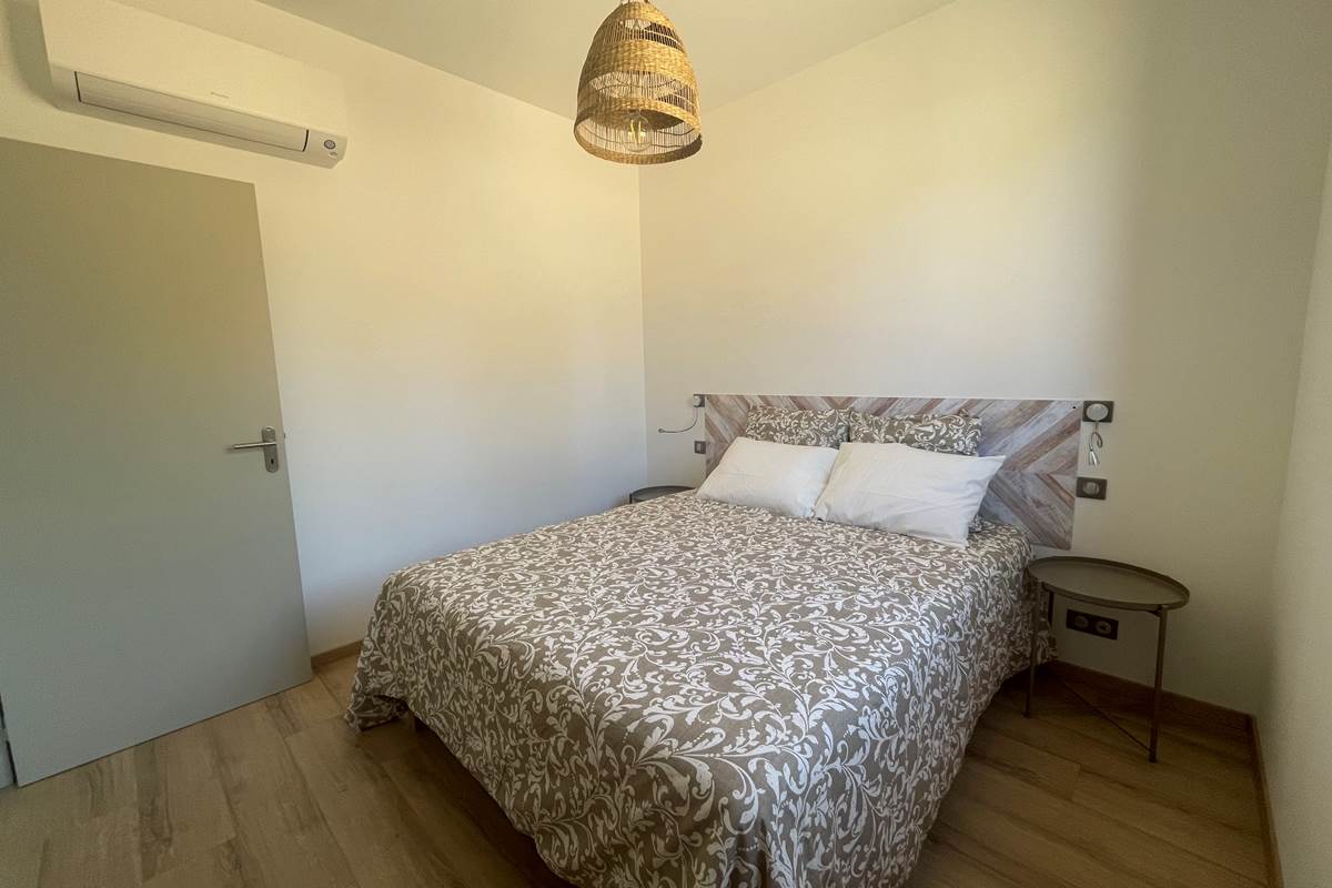 Chambre lit queen size