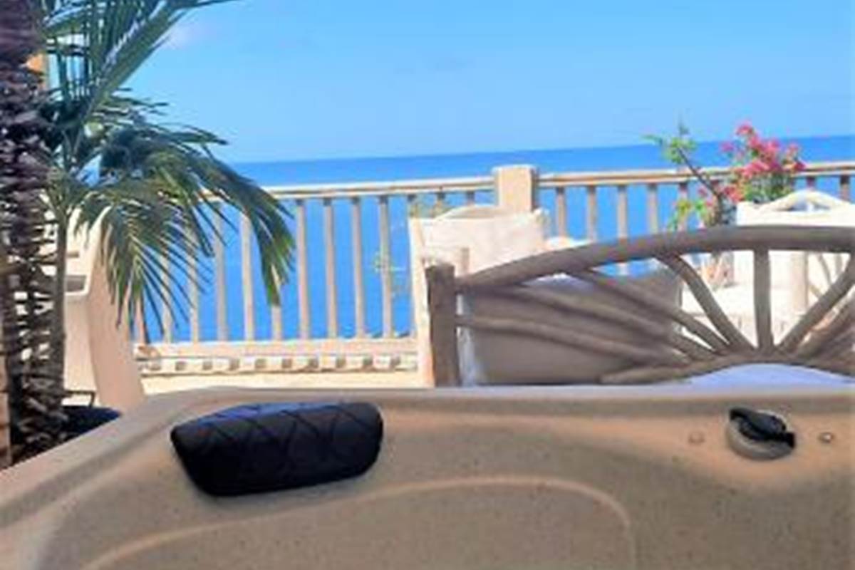 Accès jacuzzi sur rooftop (espace commun)