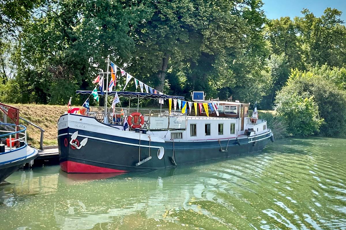 Péniche Hôtel Gaïa à Port Canal Montauban