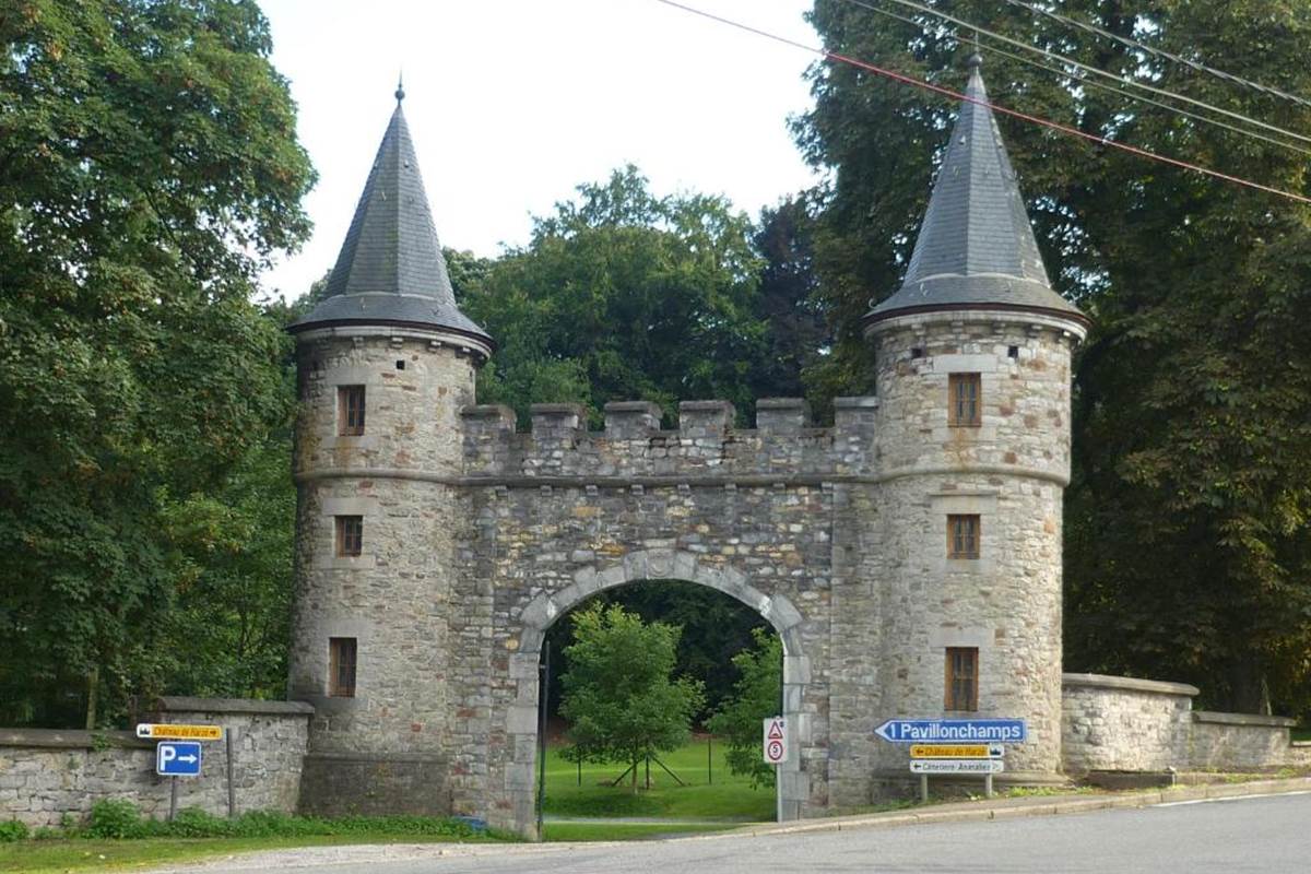 Entrée du château de Harzé