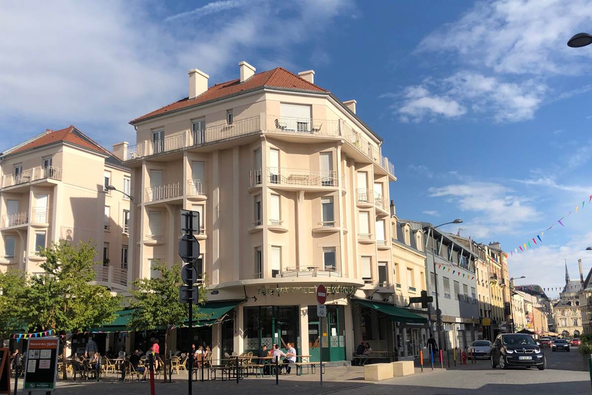 Le quartier des Halles, en arrière plan la Cathédrale