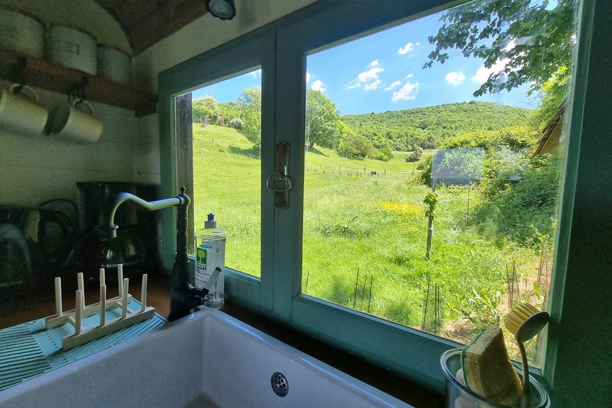 Avec vue sur les Monts du Matin - contreforts du Vercors.