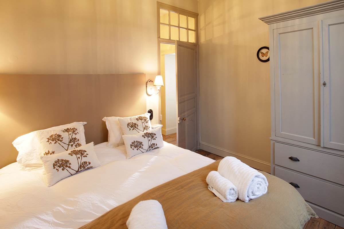 CHAMBRE 3 - E´TAGE