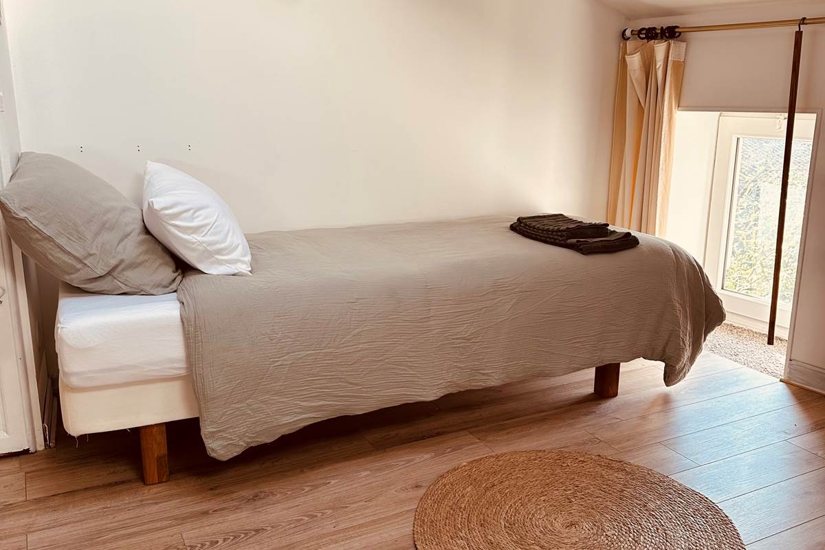 Chambre Ferdinand_lit simple gauche_La Grande Cavalerie