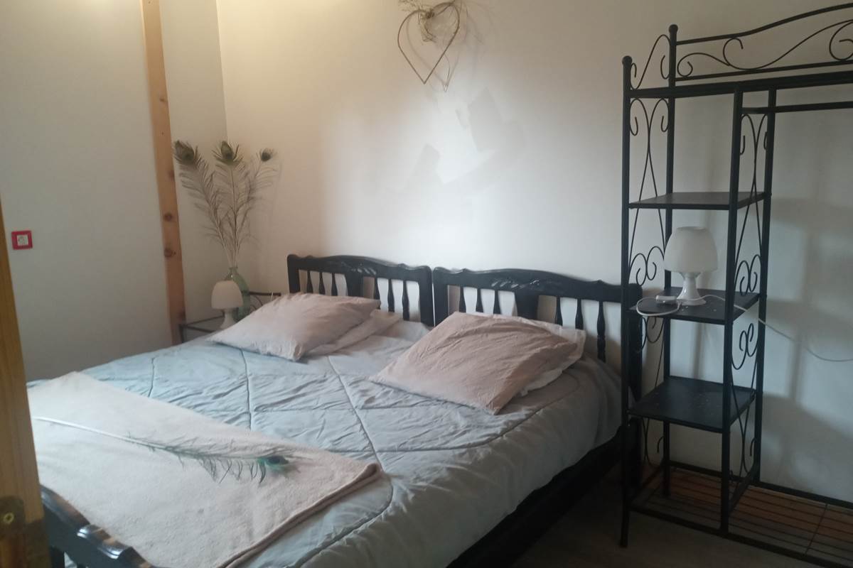 Chambre 4 à ETAGE