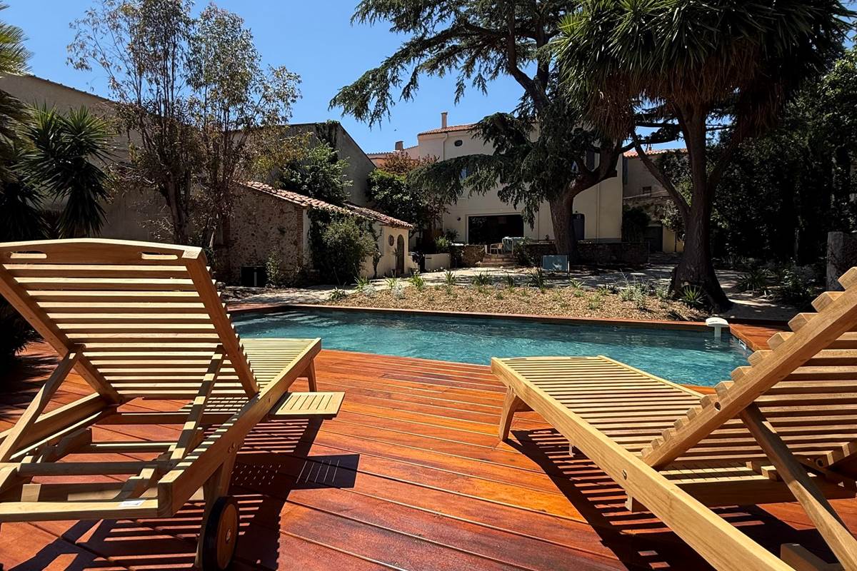 01-VUE MAISON DE LA PISCINE