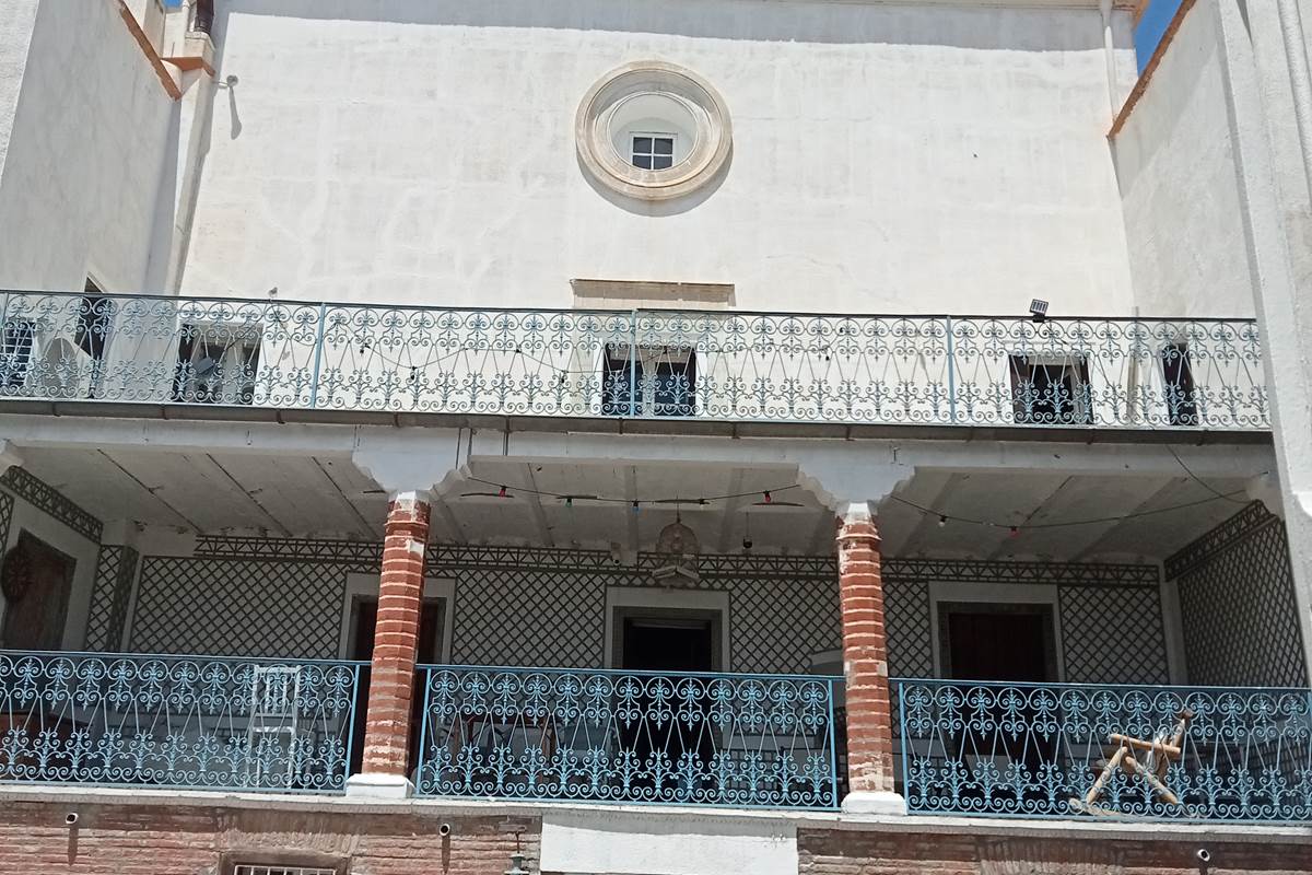Le Mas Palegry chambres d'hôtes Perpignan - La maison sous le soleil. trois terrasses pour profiter du soleil au maximum
