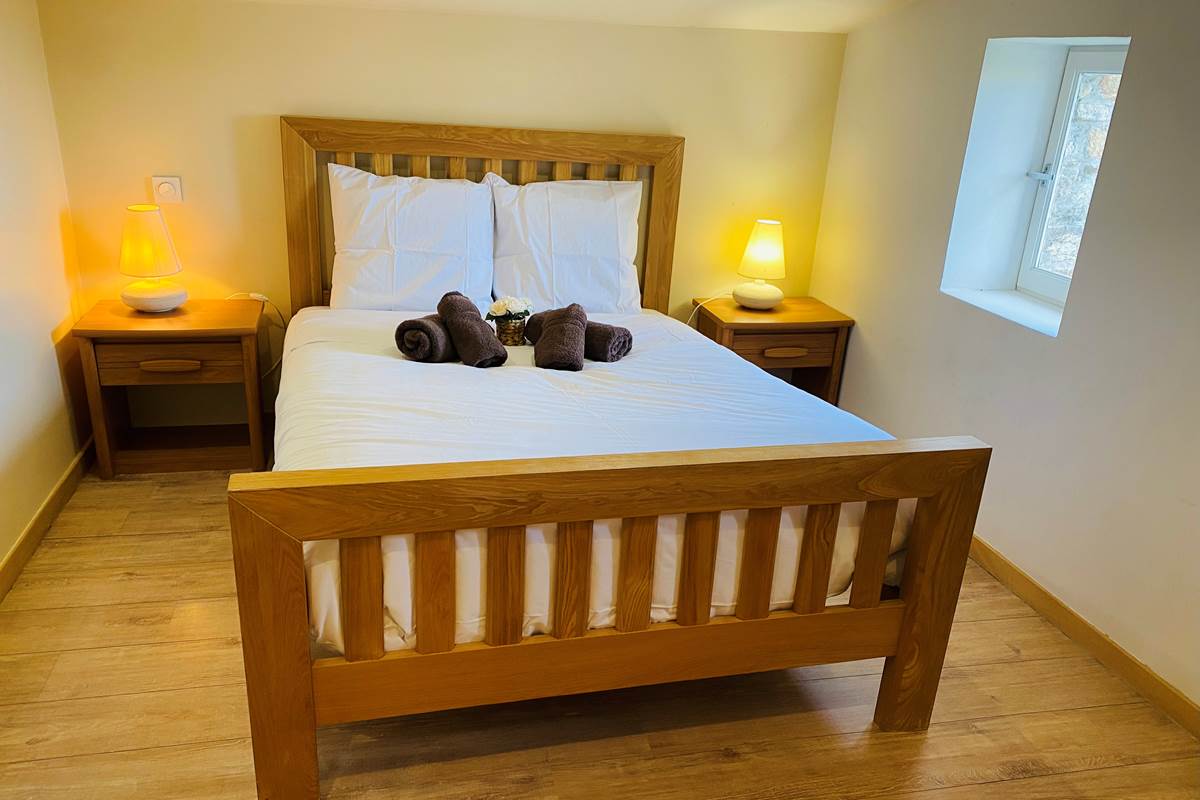 Massane chambre n°2 étage 1gd lit