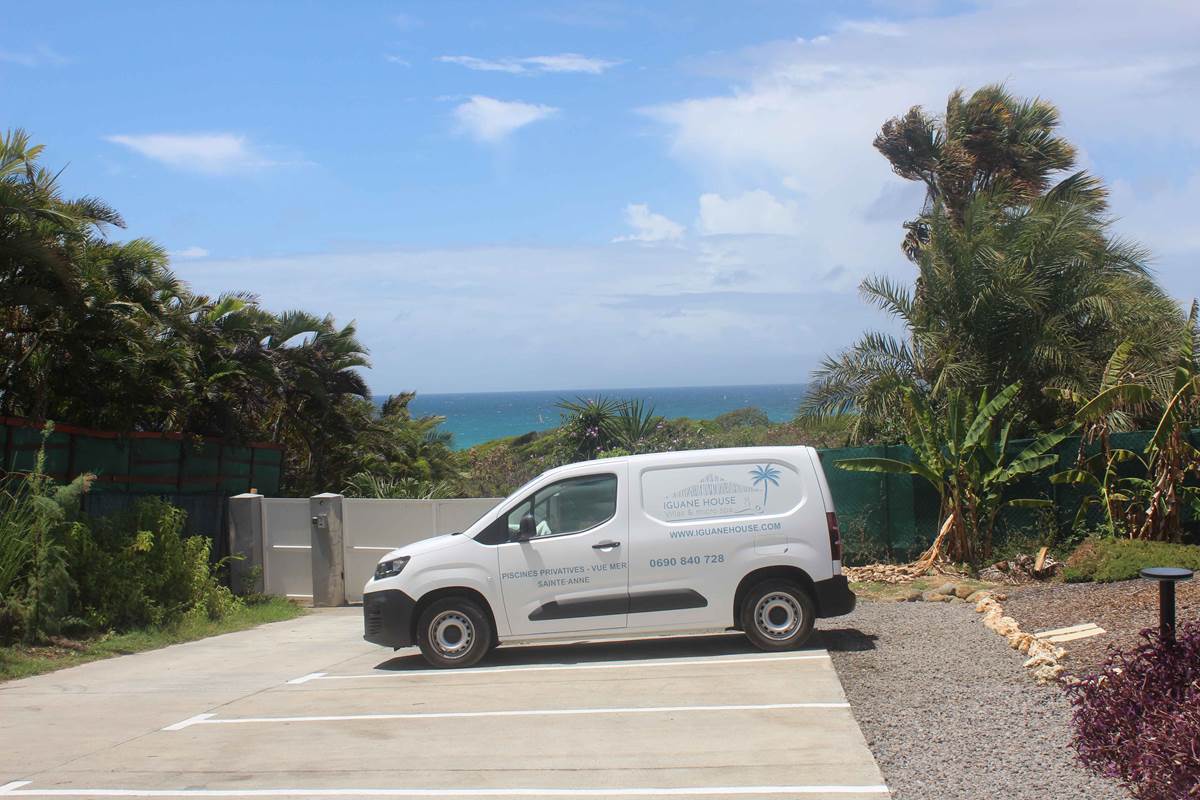 Iguane House villas & Micro Spa Villa Mangrove parking et vue mer