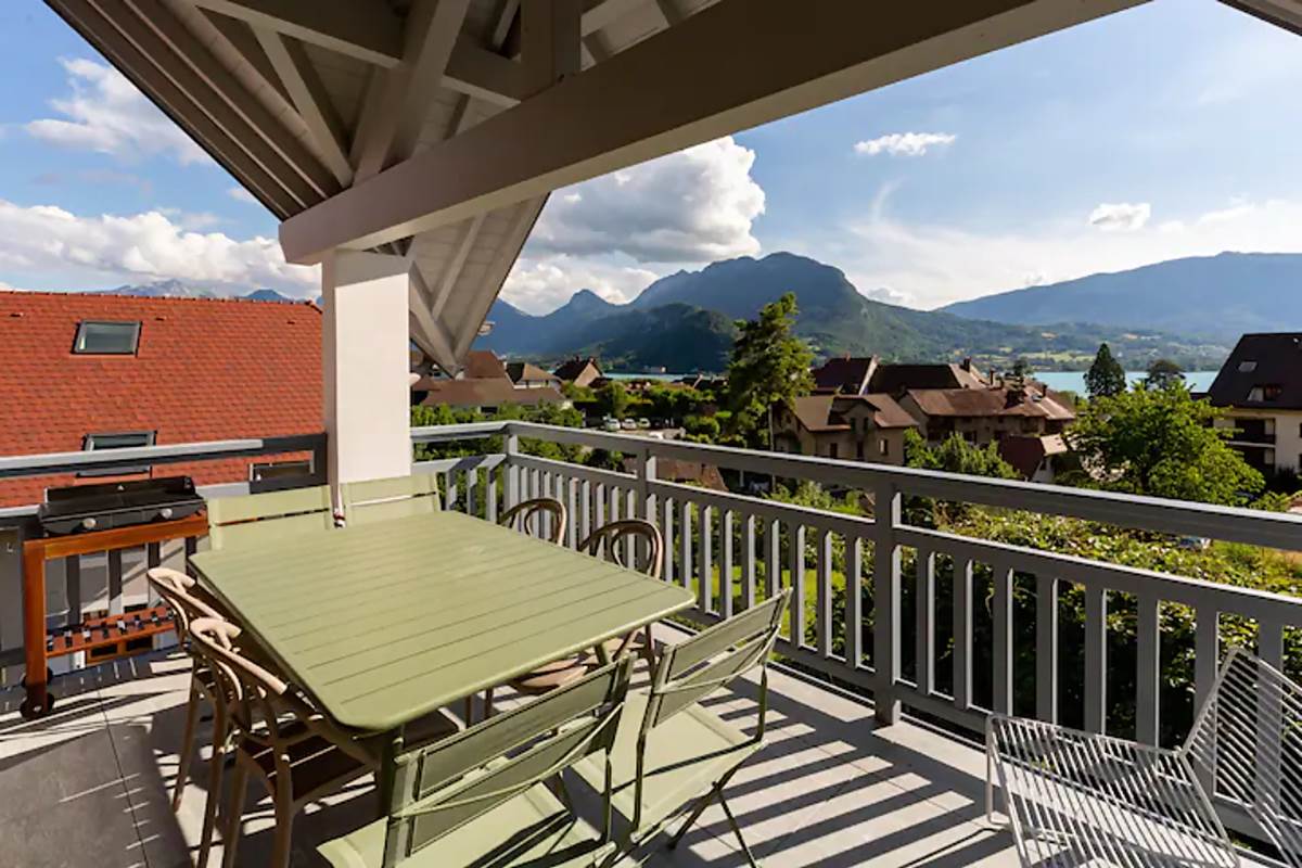 02-Le duplex vue Lac et montagnes-TERRASSE 2