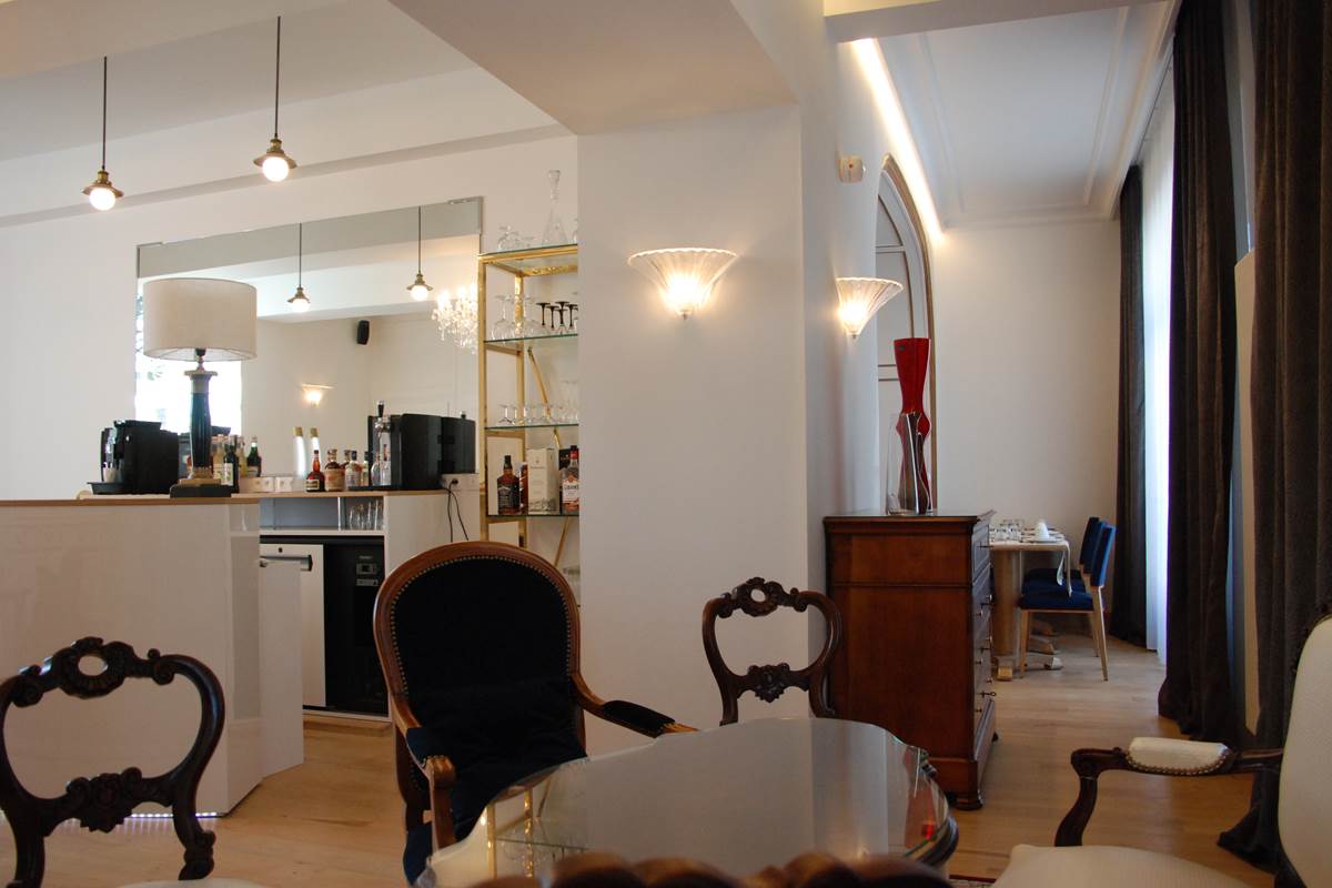 salon bar