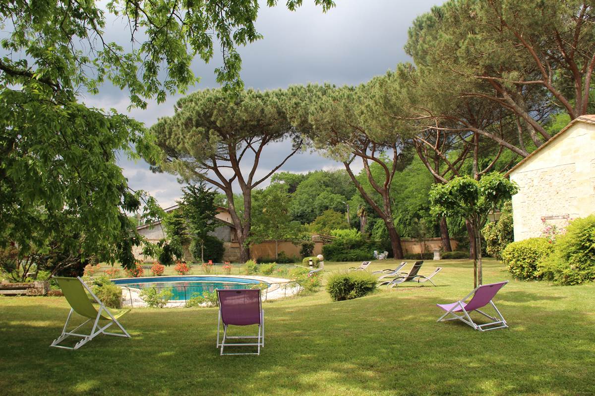 2 8 Piscine et Parc