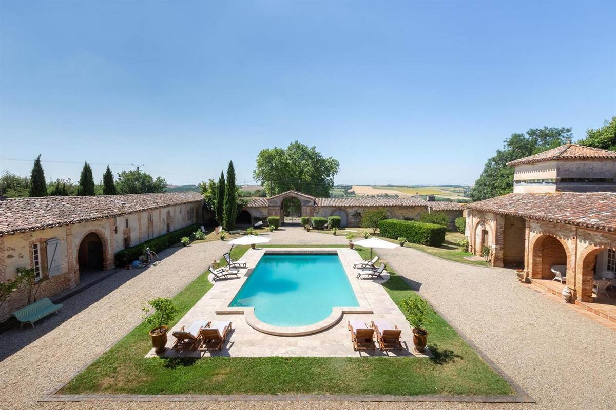 CHÂTEAU D'ISSUS - Piscine