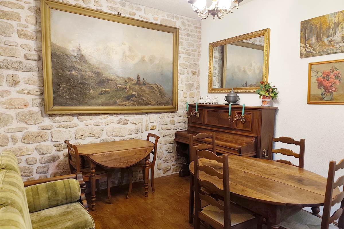 Salle du petit déjeuner, salon, espace des Arts