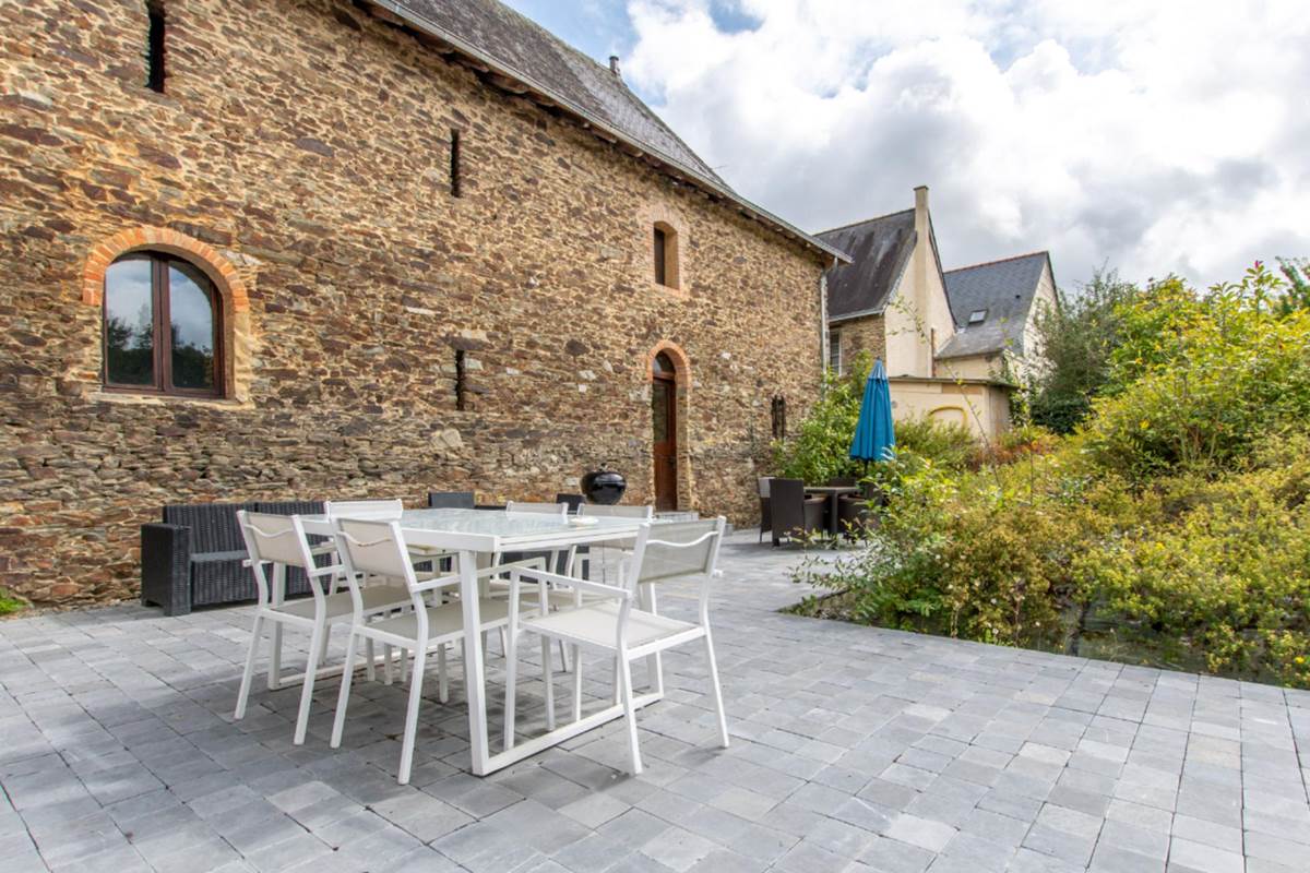 D'Arcy : terrasse extérieure