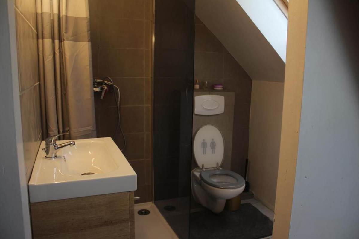 CHAMBRES-GUEBWILLER-Studio-4-Personnes-Salle-de-Bain