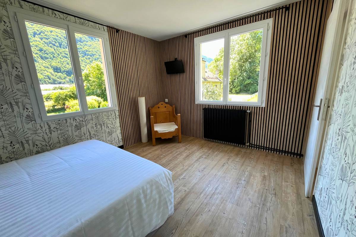 Hotel La Rencluse St Mamet Luchon Pyrenees