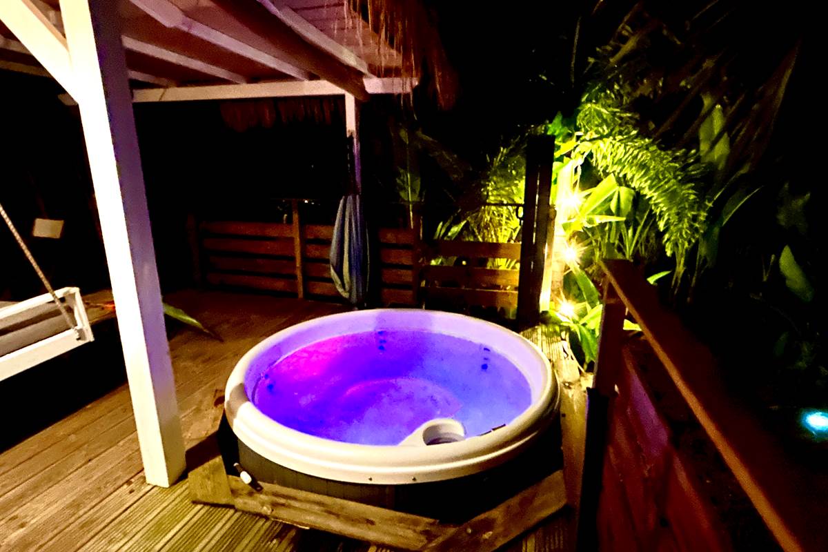 Jacuzzi Moon lodge Martinique