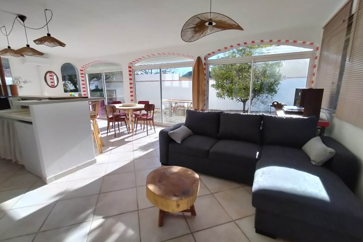 villa-les-salines-flamant-location-appartement-maison-vacances-grau-du-roi-jardin-proche-plage