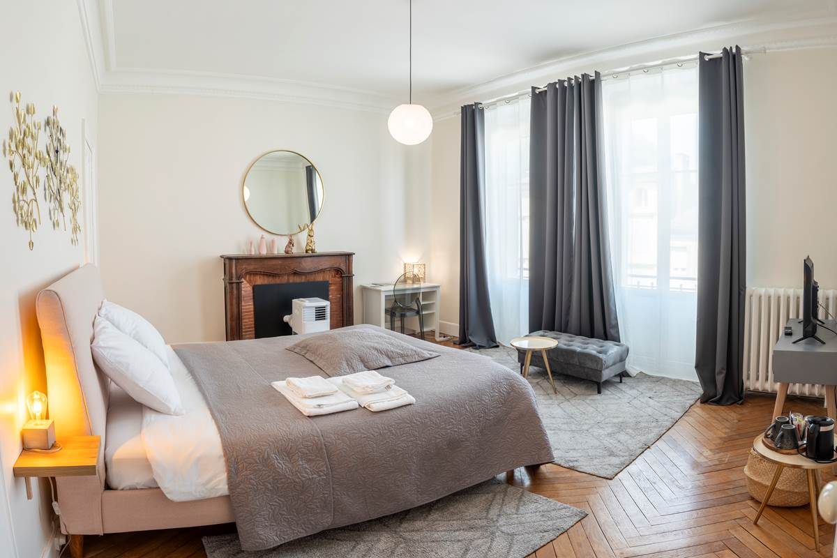 La Grande Maison Mazamet - Chambre d'hotes Laura