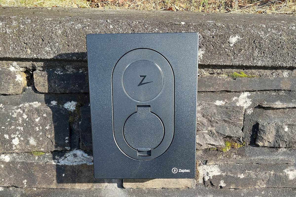 Borne de rechargement électrique