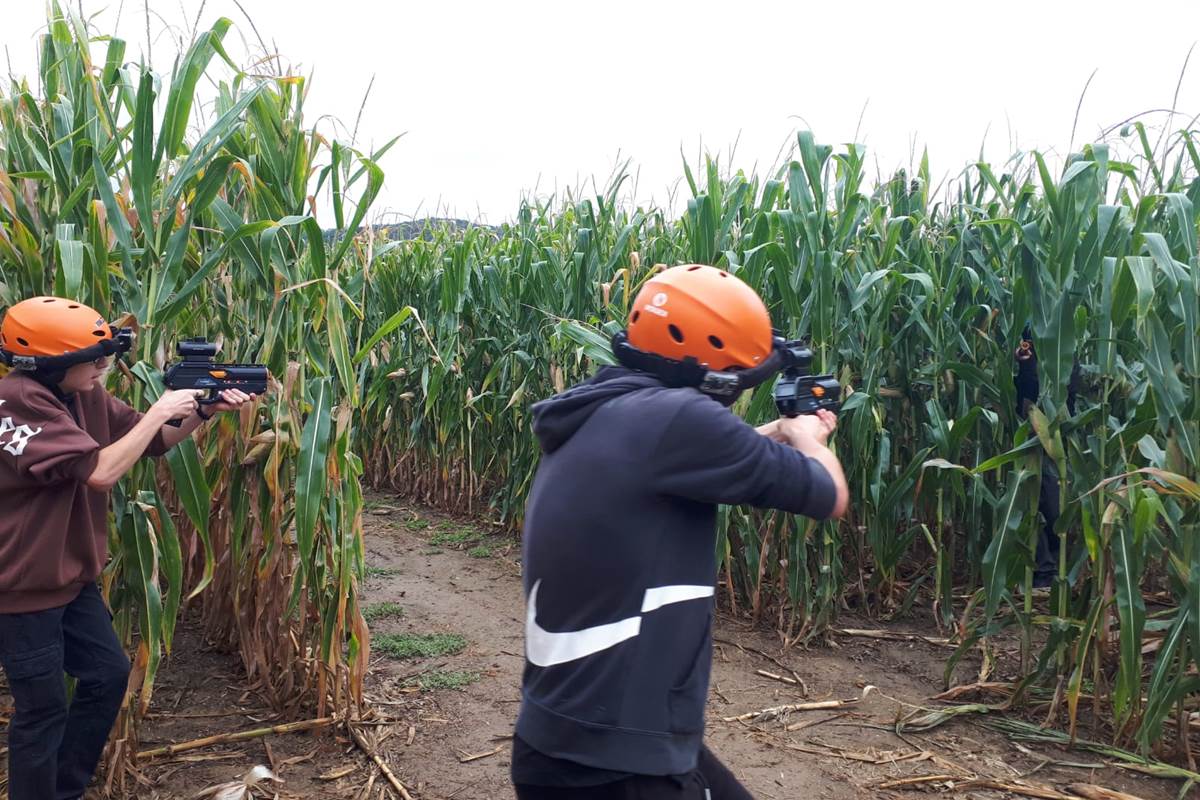Ferme des delices foreziens,lasergame,labyrinthe,famille,amis,jeux,equipes,teambuilding,anniversaire,EJF-EVG,st cyr les vignes,Loire,Forez  - Copie