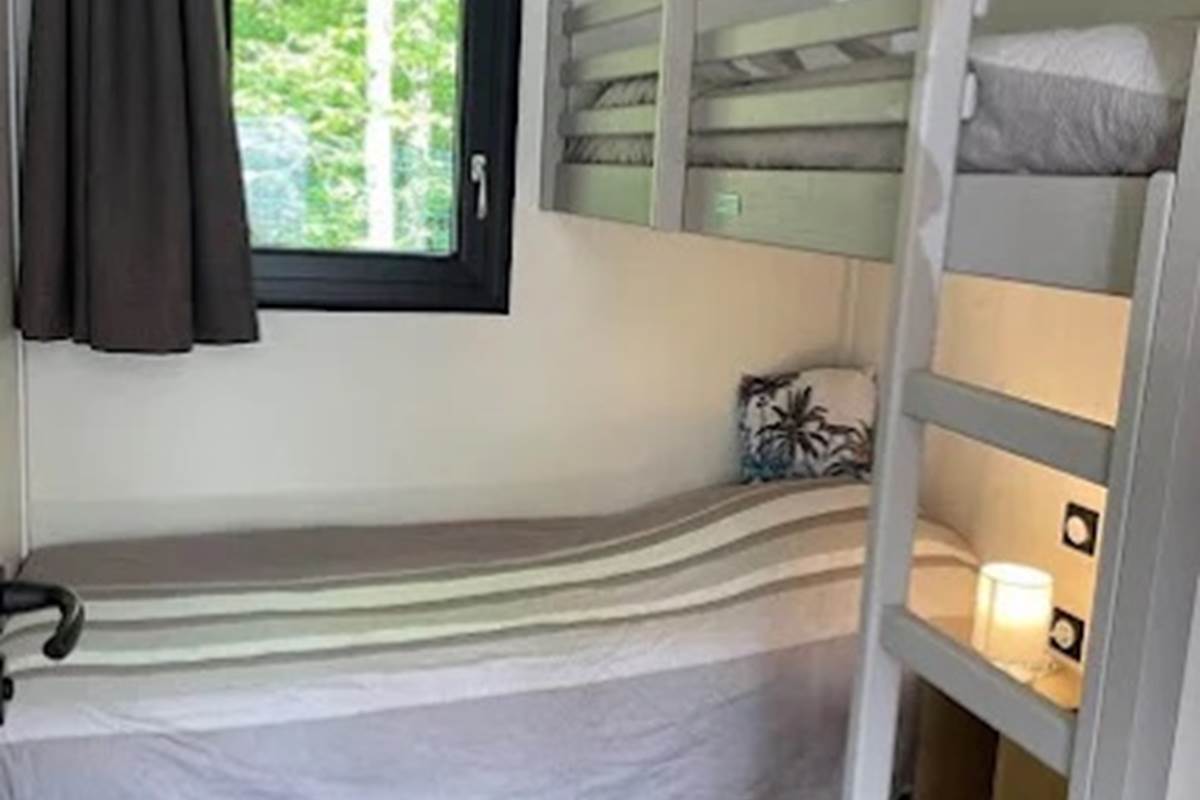 chambre lits supperposées ou lit double