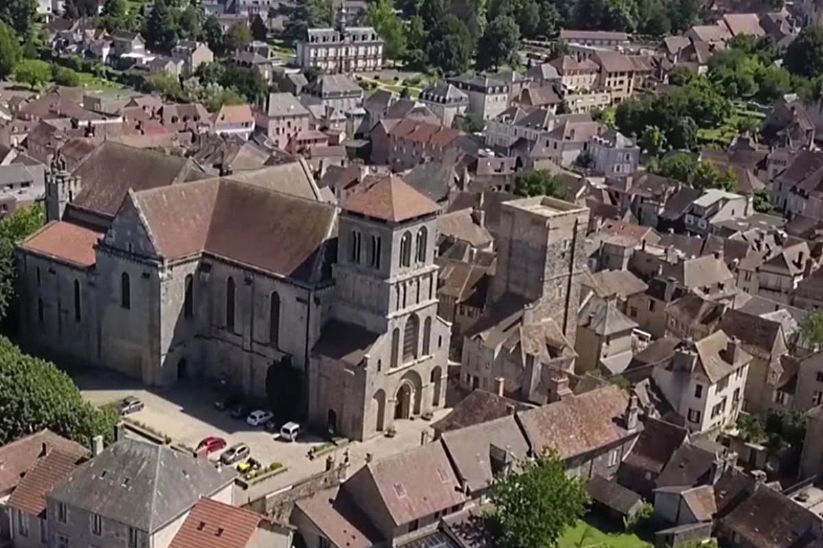 Gîte de la Brunerie Tour du Plo St-Yrieix La Perche