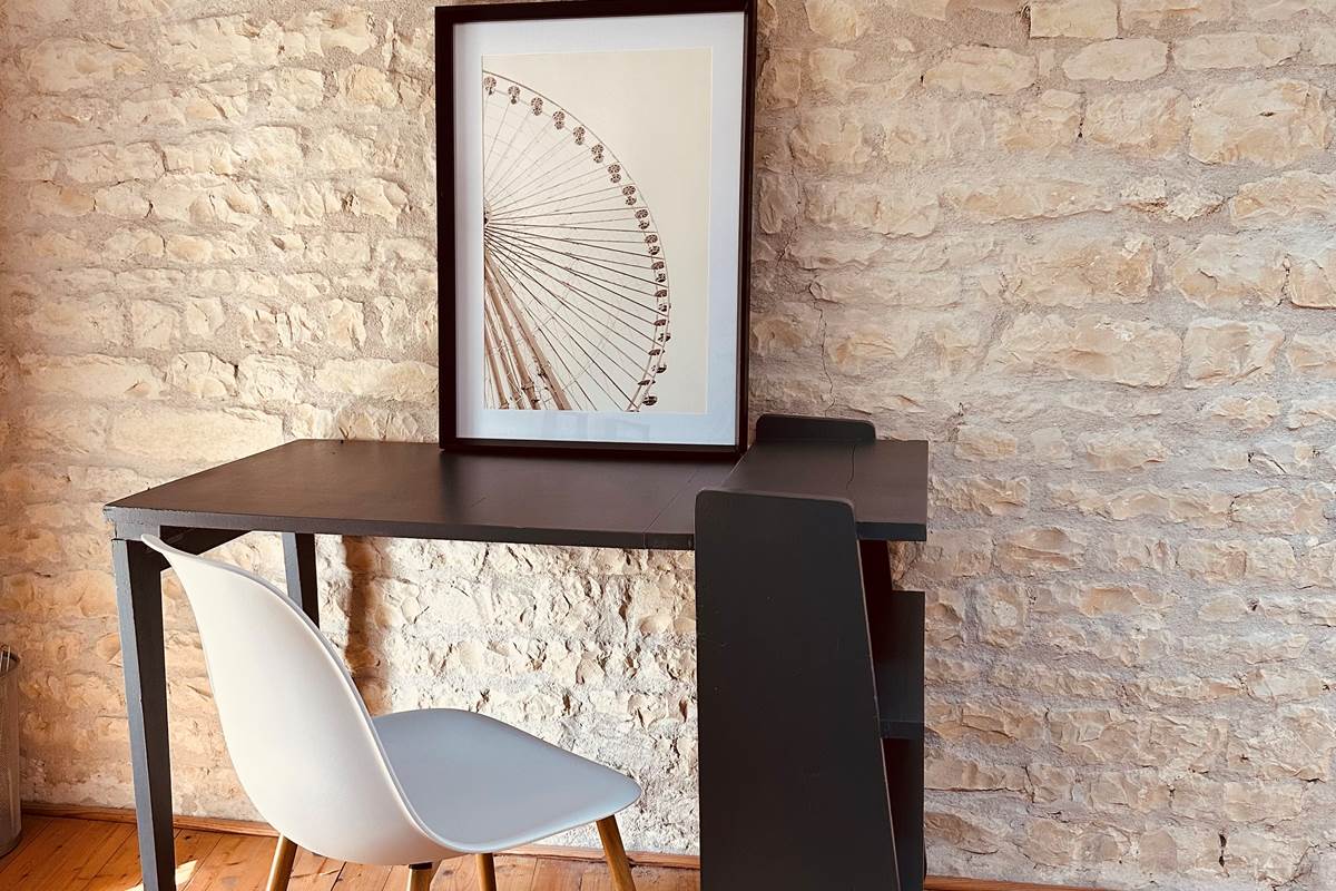 Chambre Eglantine_bureau_La Grande Cavalerie