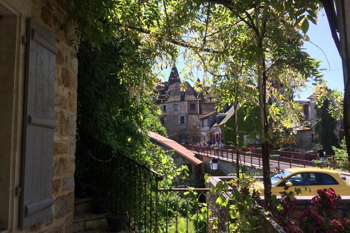 30_ Vue sur le village de Carennac depuis la terrasse du RDC