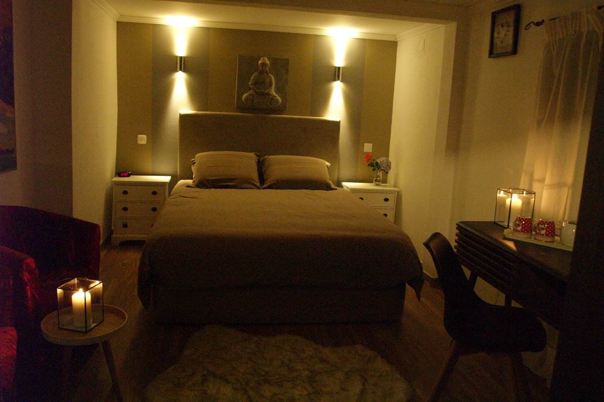 Chambre Bouddha lavabo simple vasque