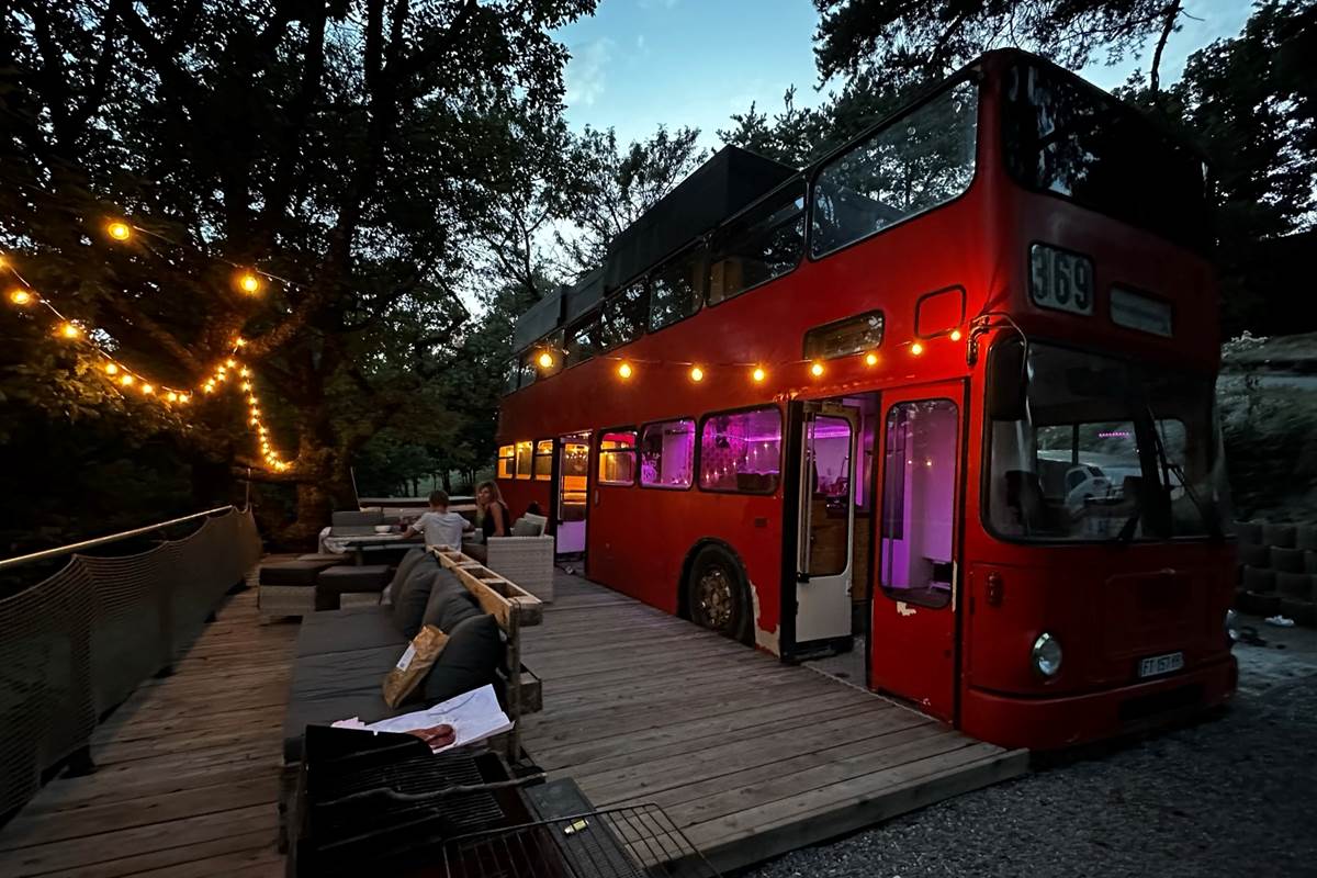 Le Bus Insolite - Le Sauze du Lac