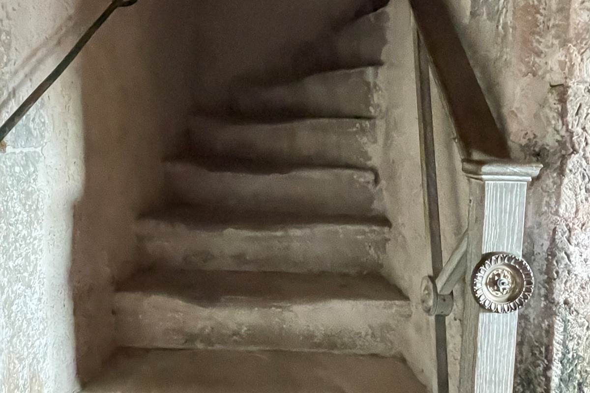 Escalier d'accès au 1er étage du Mécanicien