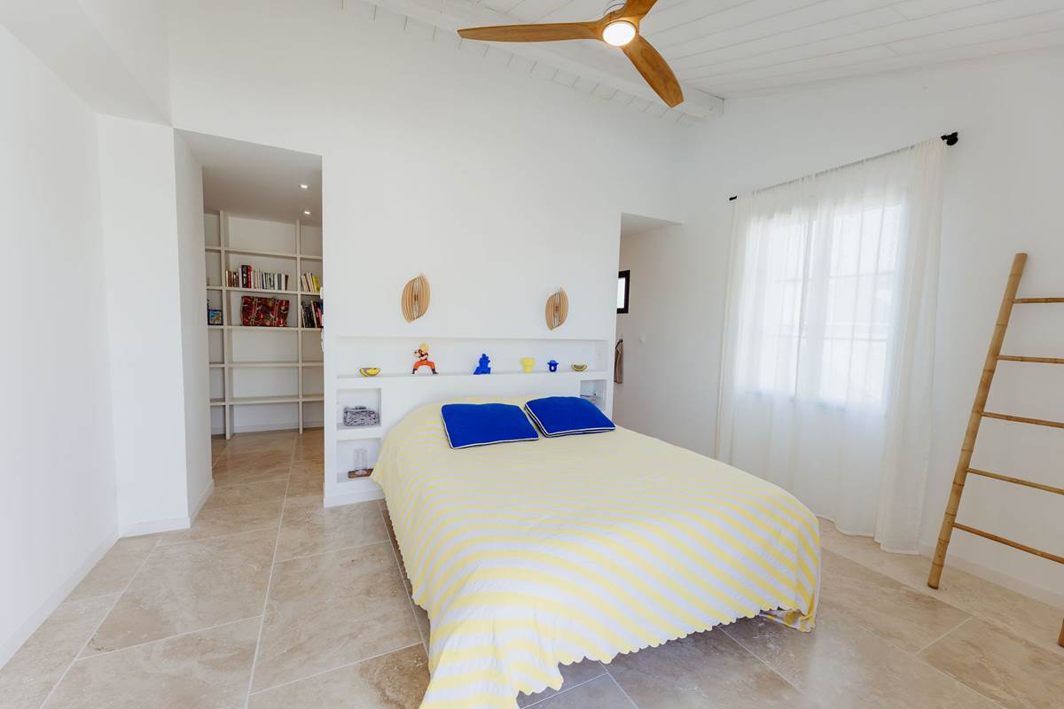 Villa Bleu Baya chambre 3 suite parentale lit double et salle d'eau