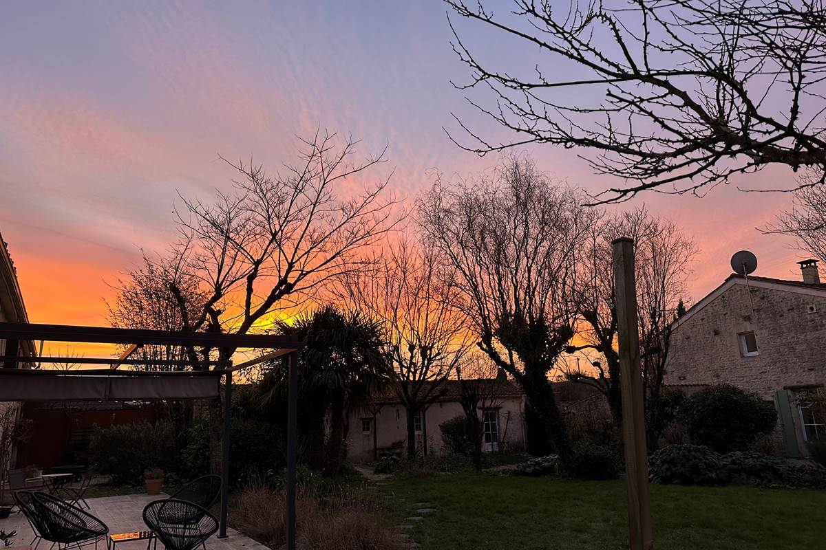 Façade lever du soleil_La Petite Cavalerie