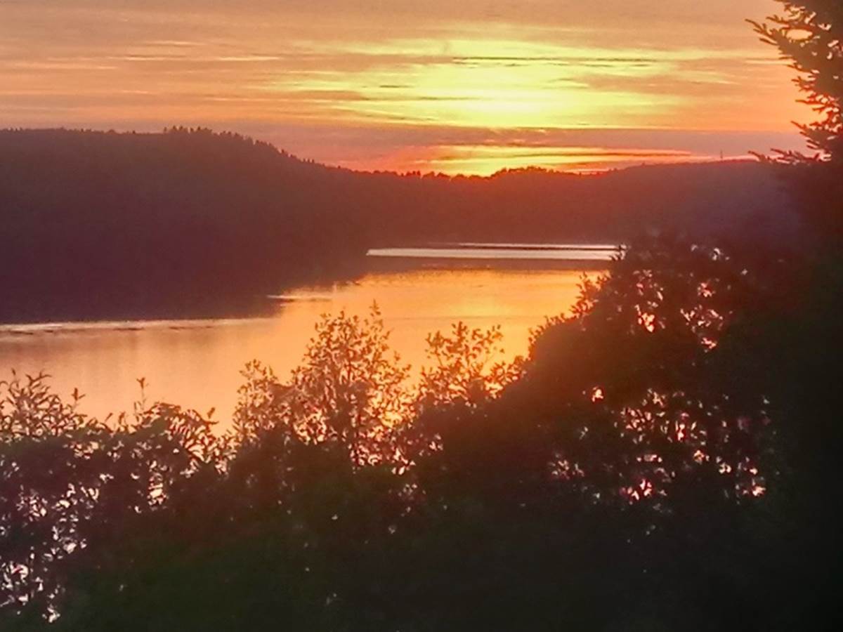 Coucher de soleil sur le lac