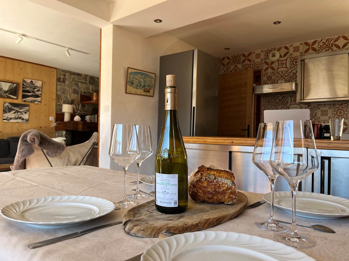Une vraie table à manger pour la convivialité